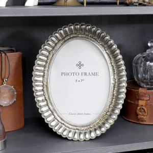 Highgrove Oval Fan Photo Frame Large
