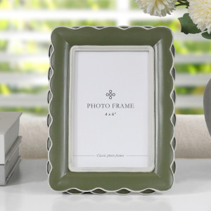 Portman Green Scallop Photo Frame 4x6"