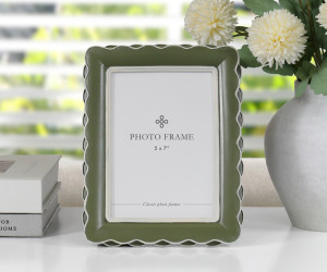 Portman Green Scallop Photo Frame 5x7