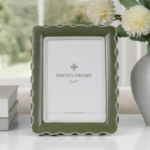 Portman Green Scallop Photo Frame 5x7"