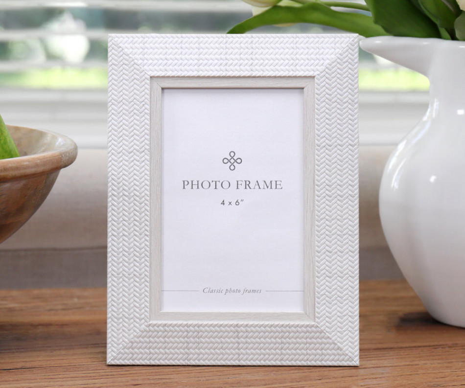 Eastview White Photo Frame 4x6"