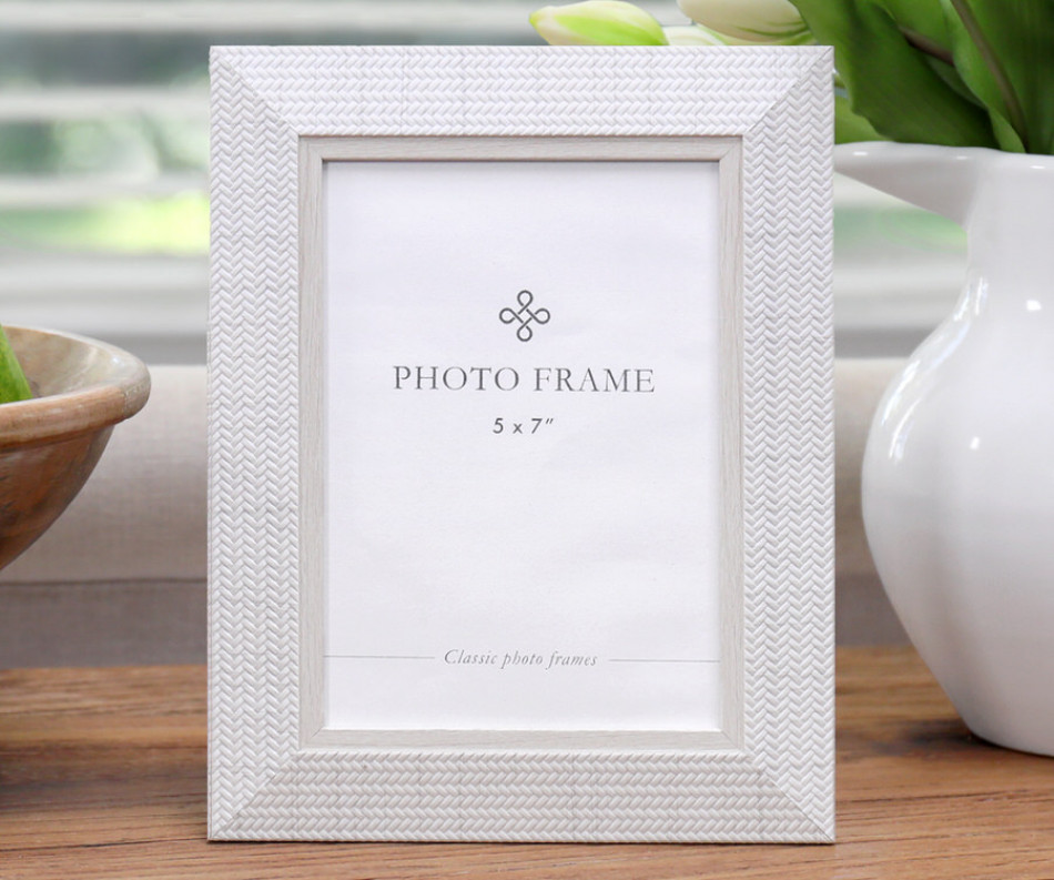 Eastview White Photo Frame 5x7"