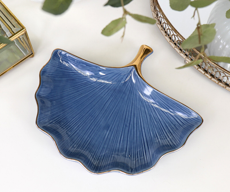 Small Gingko Leaf Plate - Cornflower Blue