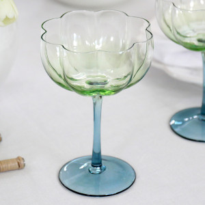 Set 4 Capri Fluted Coupe Glasses, decorative tableware