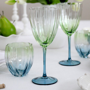 Set 4 Capri Fluted Wine Glasses, decorative tableware