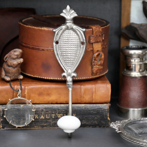 Contessa Silver Wall Hook, a functional fitting for displaying, holding or organising household items