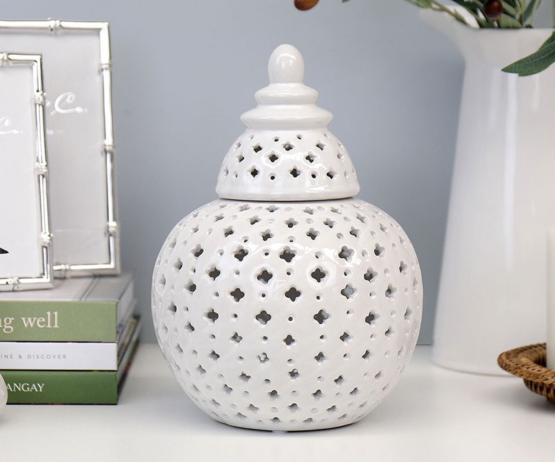 Chatham Lace White Ginger Jar - Small