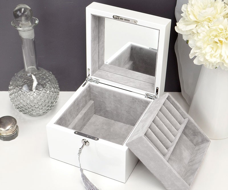 White Lacquer Jewellery Box
