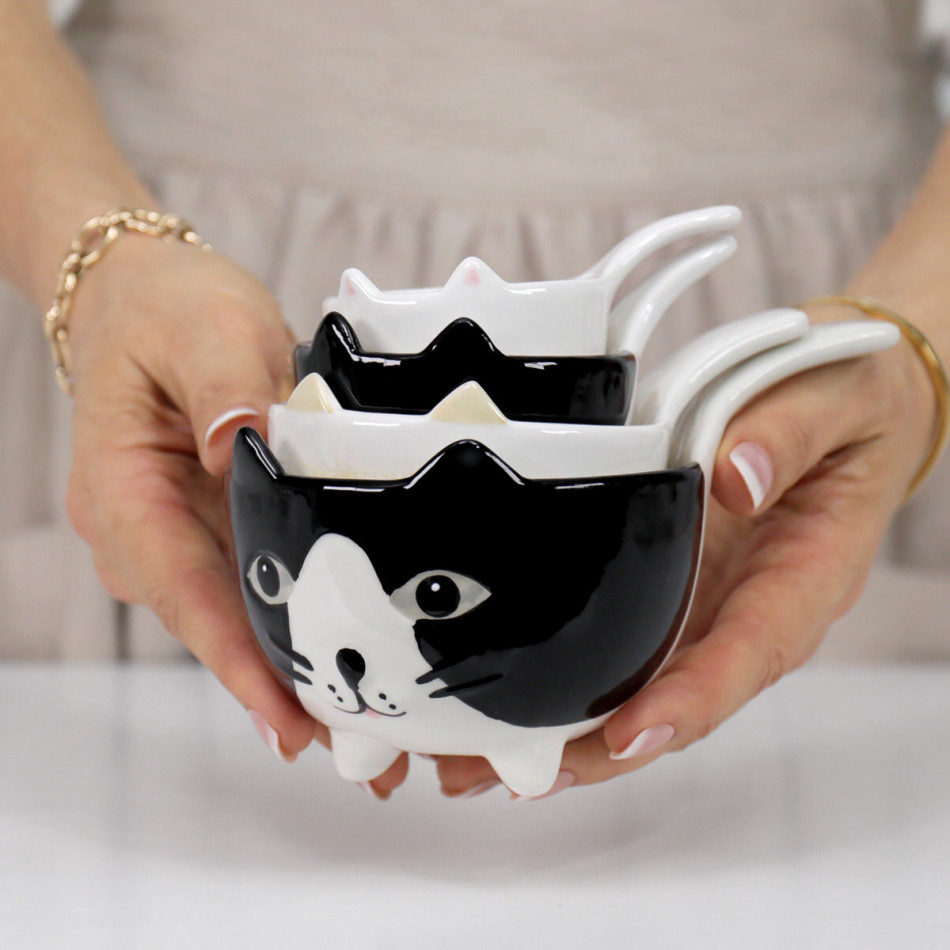 Set 4 Whiskers Measuring Cups, a drinkware piece for serving and tabletop use