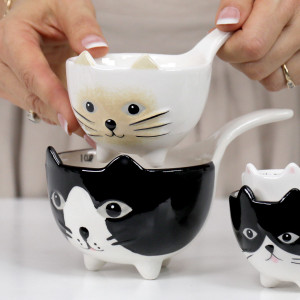 Set 4 Whiskers Measuring Cups, a drinkware piece designed for serving beverages at the table