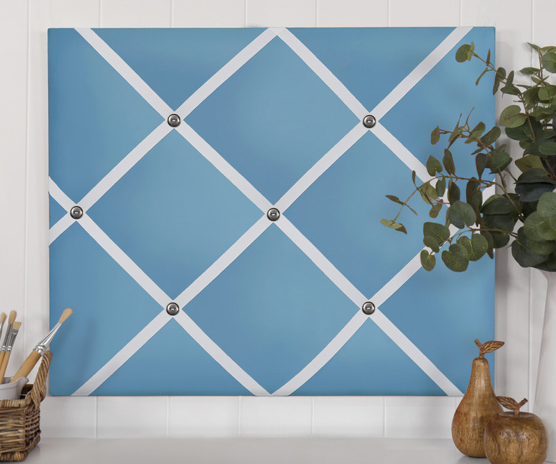 Bold Blue Ribbon Memo Board