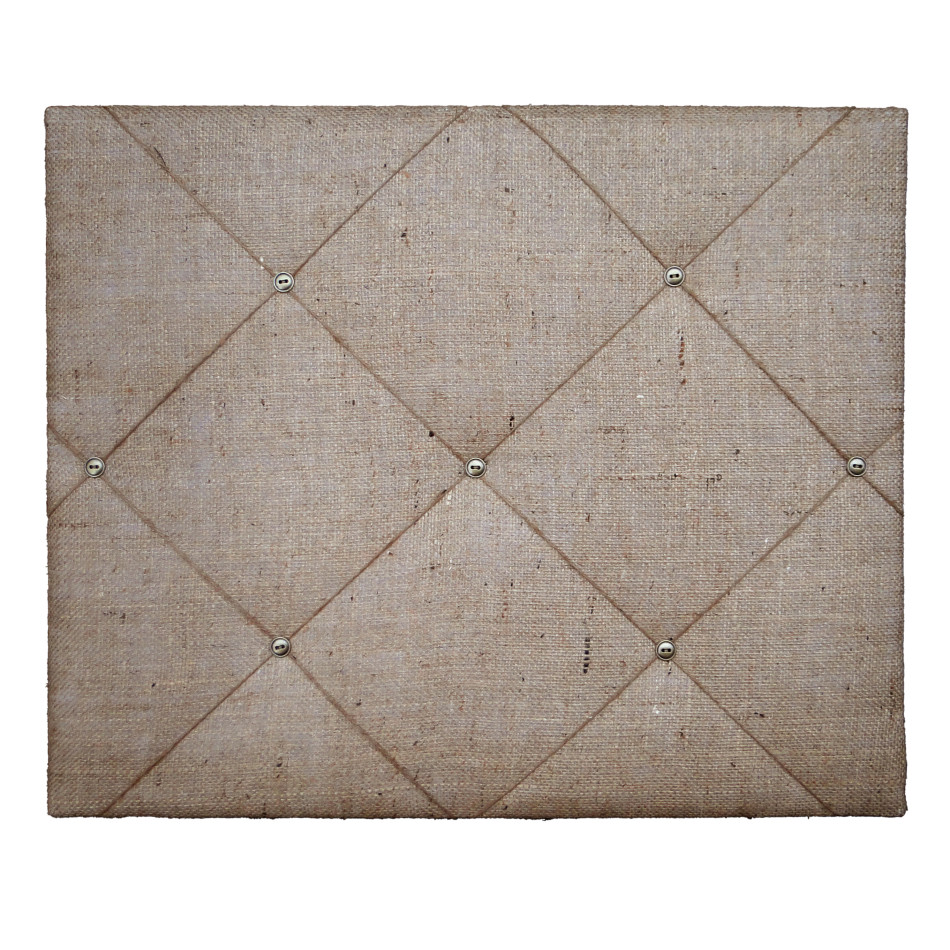 Hessian memo board with twine and buttons on a white background