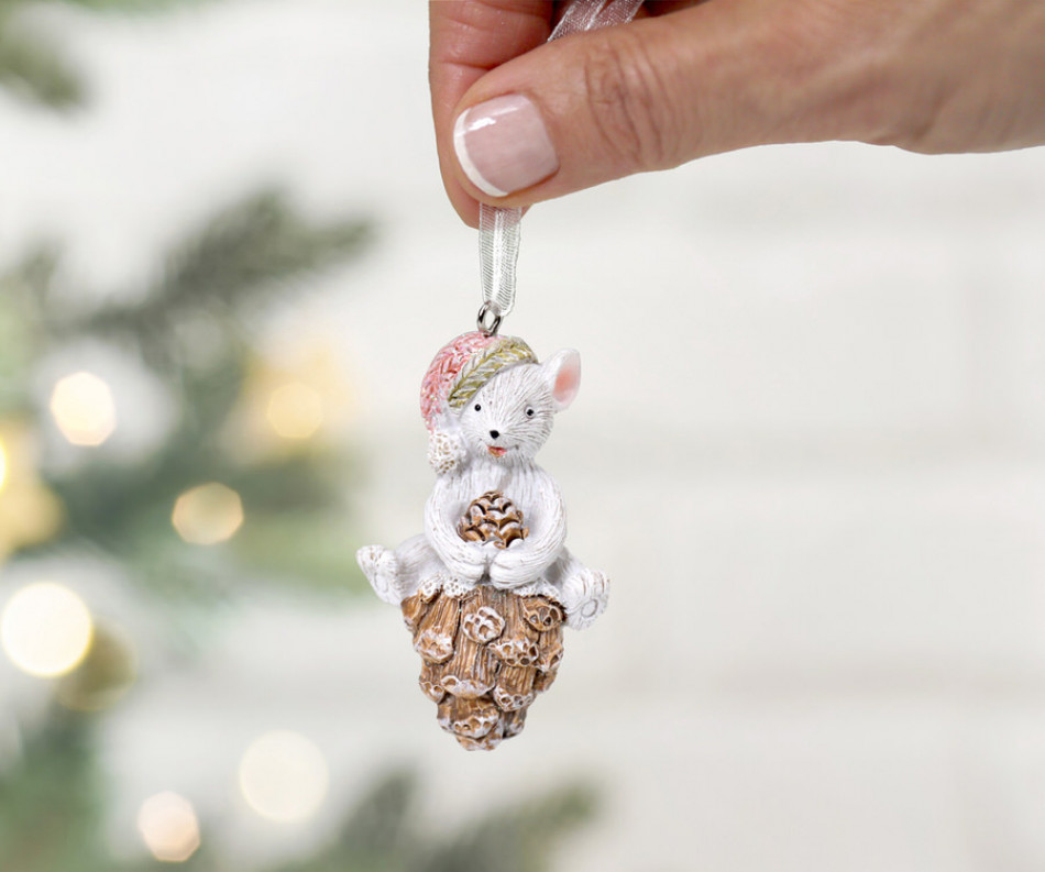 Nutmeg the Mouse Pine Cone Decoration