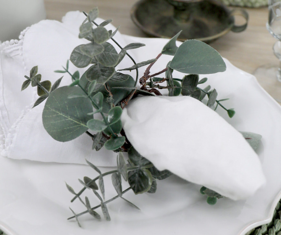 Set 4 Eucalyptus Napkin Rings