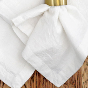 Set 4 White Sorrento Liveable Linen Napkins, a textile accent for dining or kitchen use