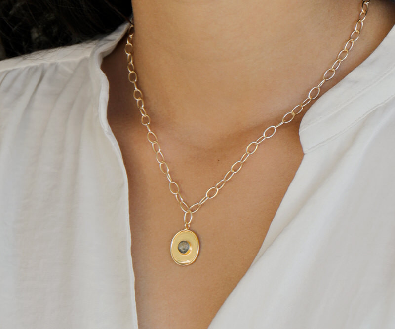 Saga Oval Pendant Necklace