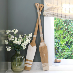 Regatta Rowing Oar No. 3 - White Stripes, highlighting the product's distinctive form and defining design