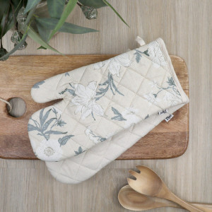 Set 2 Cream Larkhill Floral Oven Mitts, highlighting the product's distinctive form and defining design