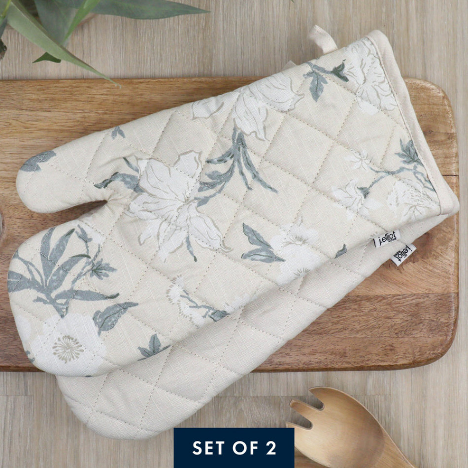 Set 2 Cream Larkhill Floral Oven Mitts, decorative home accessory