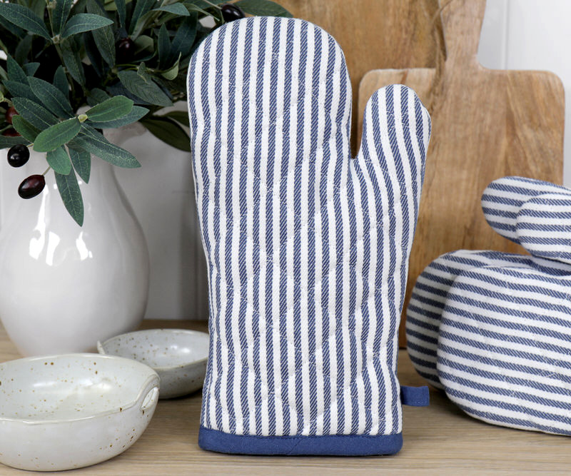 Linen Oven Mitt in Striped in blue