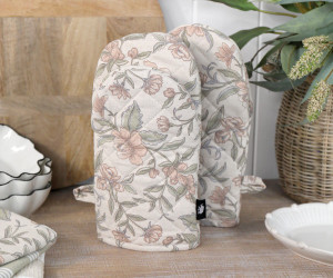 Amelia Rose Floral Oven Glove