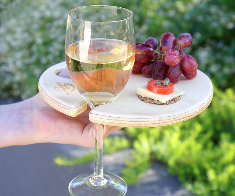 Picnic baskets rugs and outdoor entertaining. Quality products