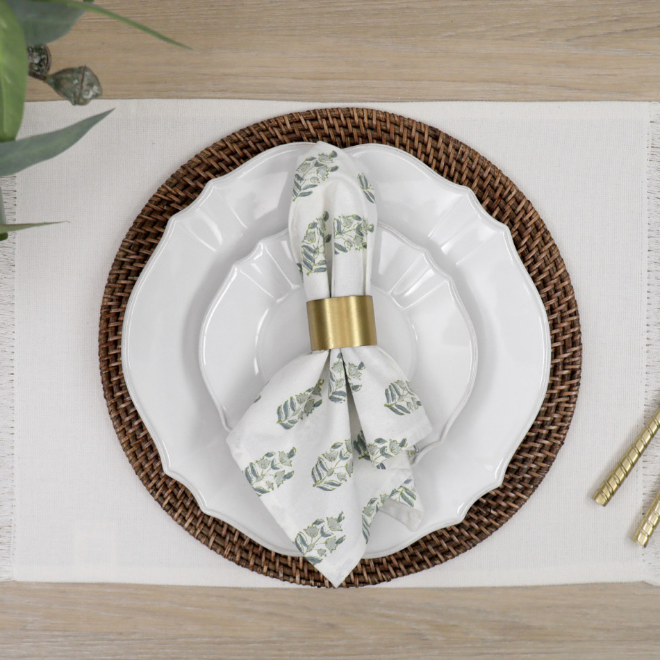 Set 4 White Bronte Fringe Placemats, decorative tableware