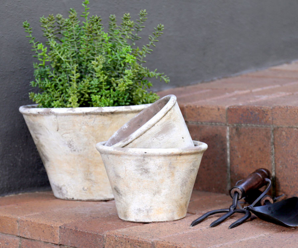 Small Woolcott Taper Plant Pot