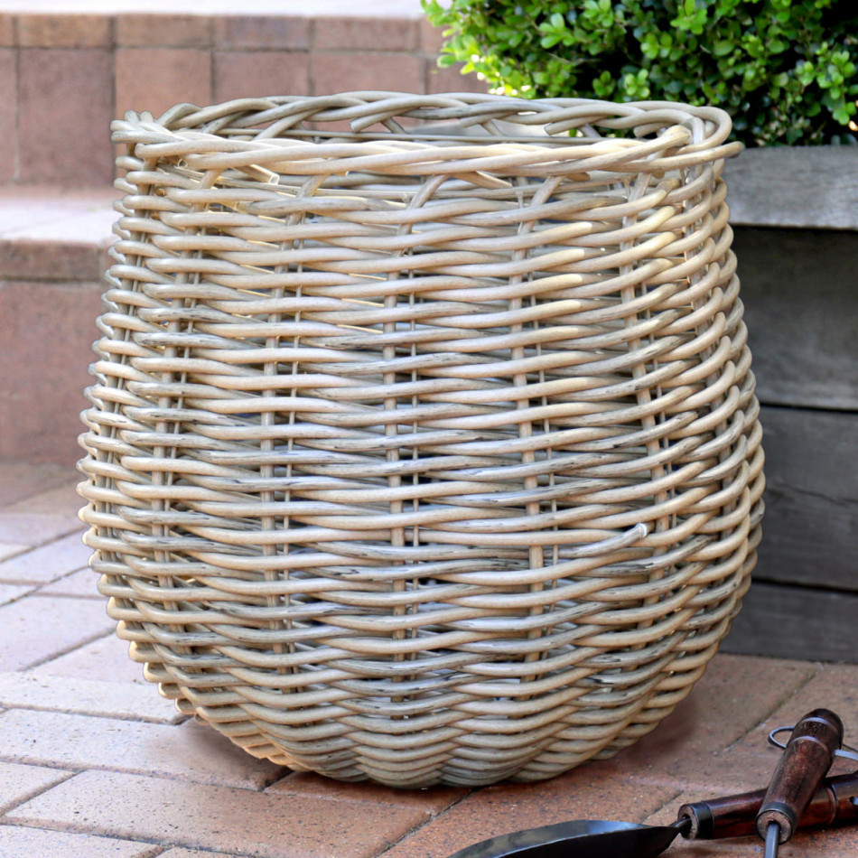 Large Carlotta Polyrattan Basket, a practical basket for household storage or display
