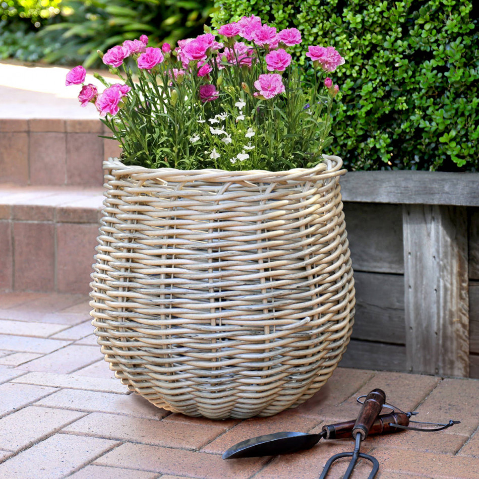 Large Carlotta Polyrattan Basket, woven storage basket