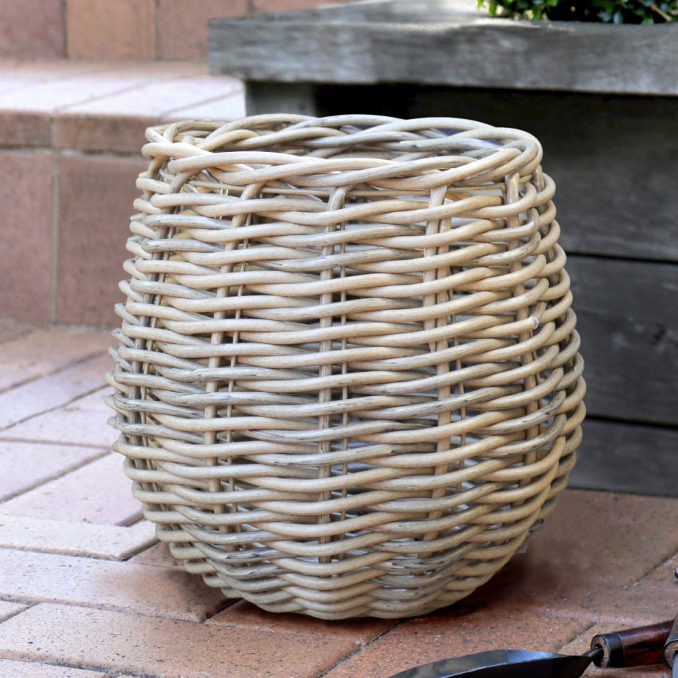Small Carlotta Polyrattan Basket, woven storage basket