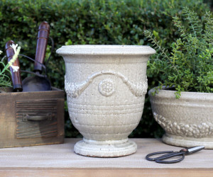 Cumberland Classic Urn Planter - Taupe