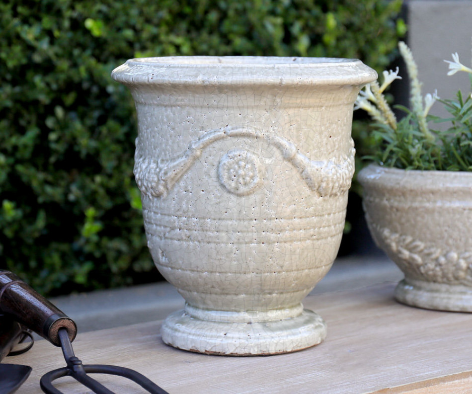 Cumberland Classic Urn Planter - Taupe