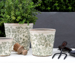 Medium Hayward Green Floral Planter