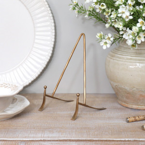 Large Gallery Gold Plate Stand, designed for practical dining use with an ornamental presentation