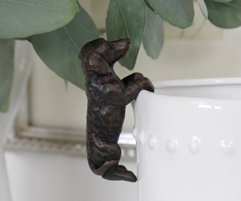 Hugo the Dachshund Pot Hanger - Brown