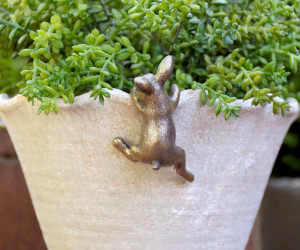 Bella the Rabbit Pot Hanger - Gold