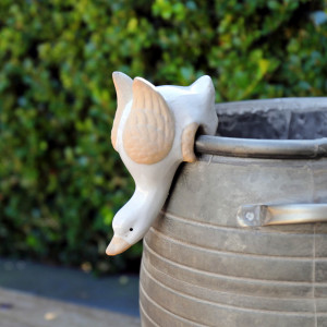 Snowy the Duck Pot Hanger, a functional household accessory for display or organisation