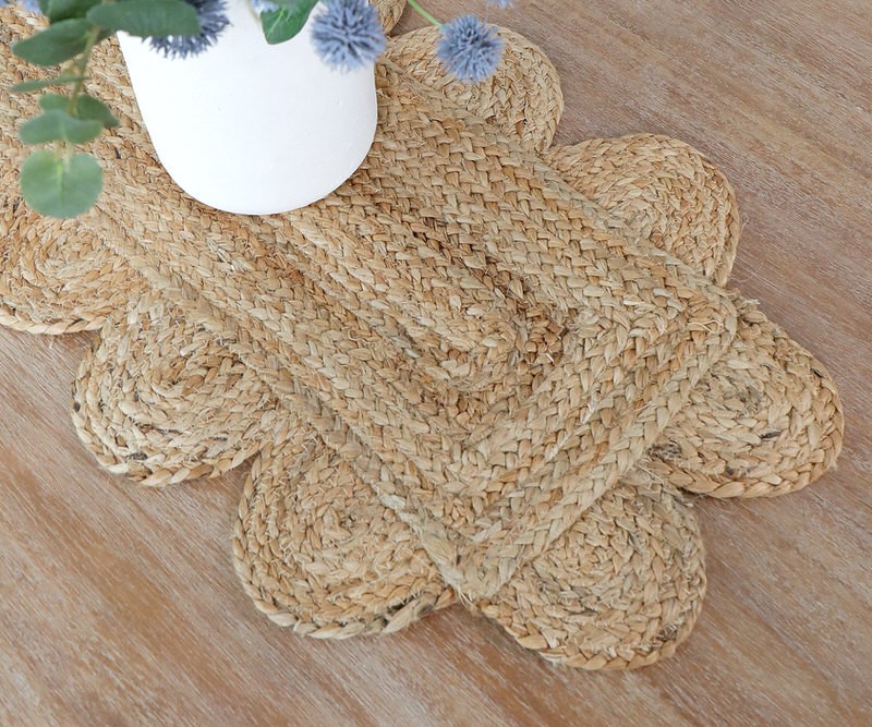 Gypsy Rover Scallop Jute Table Runner - 180cm