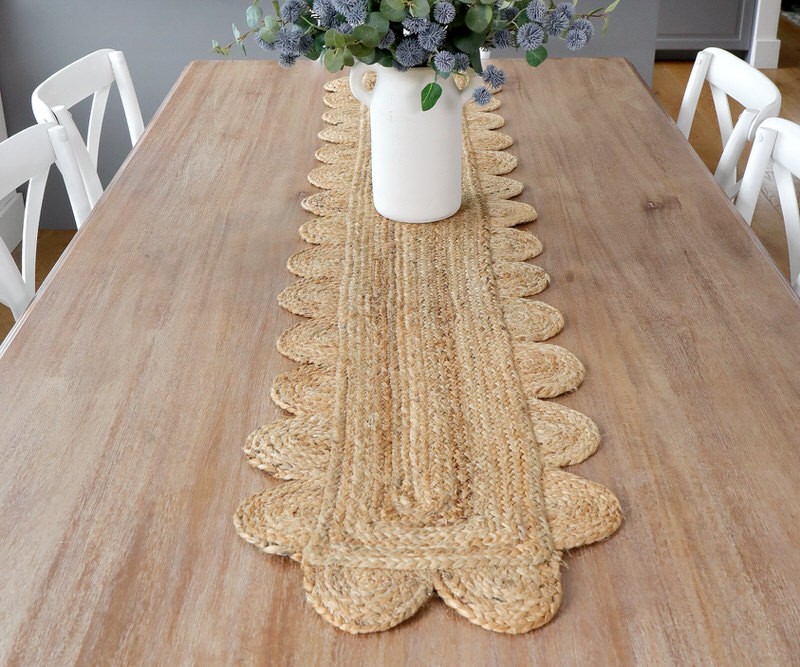 Gypsy Rover Scallop Jute Table Runner - 180cm