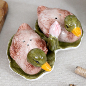 Set Mallard Duck Salt & Pepper Shakers, shown as a standalone product for clear identification