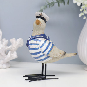 Set 2 Sailor Seagulls, highlighting the product's distinctive form and defining design