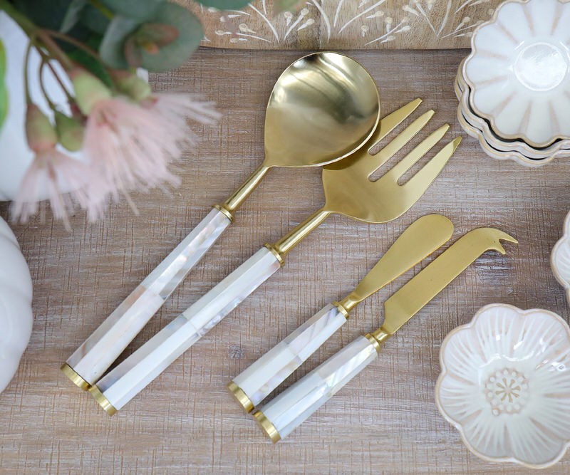 Set 2 Montego Pearl Cheese Knives