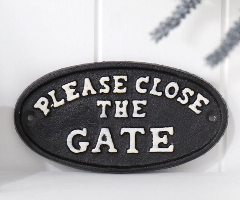 Black Please Close the Gate Cast Iron Sign