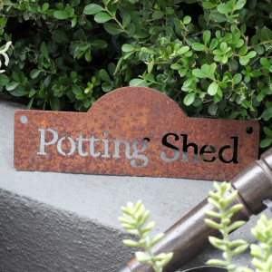 Potting Shed Garden Sign - Rusty