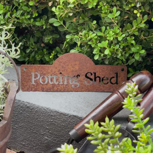 Potting Shed Garden Sign - Rusty