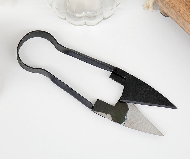 St Thomas Garden Snips Black - Vintage Scissors