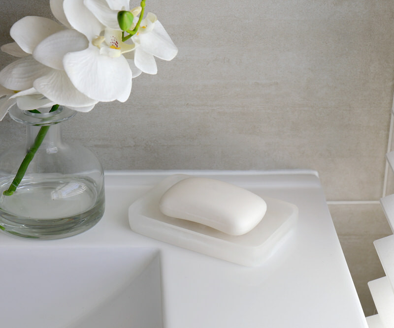 Parker White Resin Soap Dish