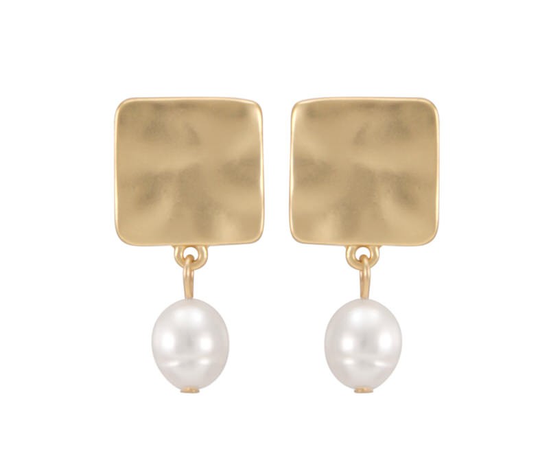 Affordable store pearl earrings