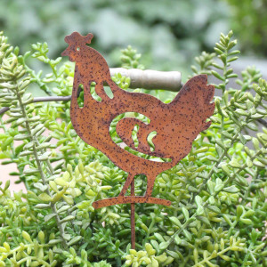 Tilbury Hen Garden Stake, highlighting the product's distinctive form and defining design